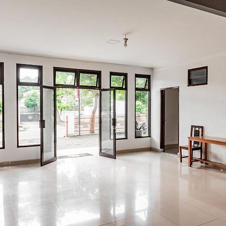 Hotel O Kambang Iwak Area Near Kambang Iwak Park Formerly Kerangga Палембанг Екстериор снимка